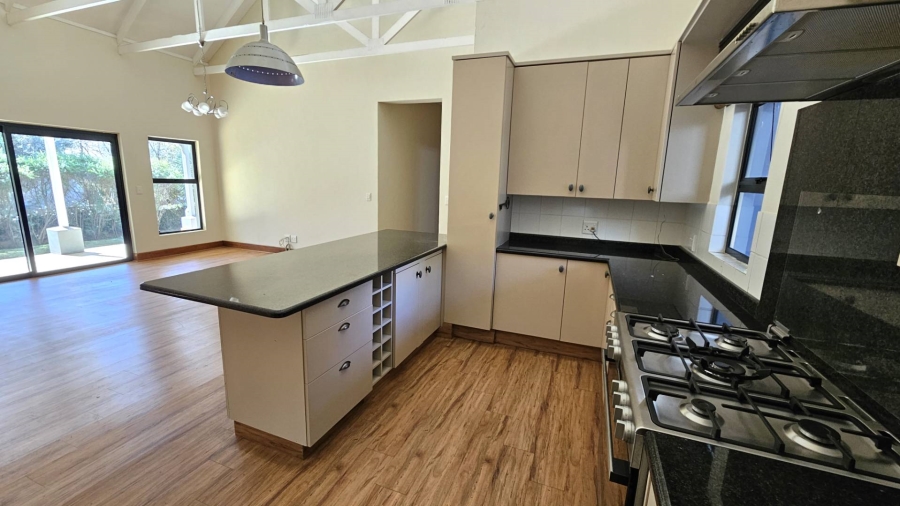 5 Bedroom Property for Sale in The Coves North West